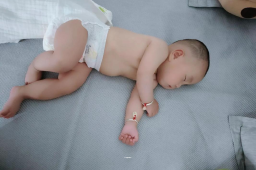 湘西几个月宝宝会抬头